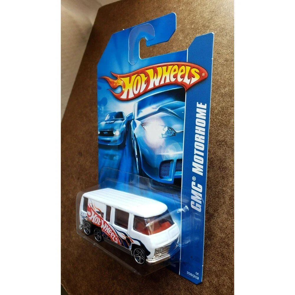 2006 Hot Wheels GMC MOTORHOME White MAINLINE SERIES #208 1:64 PR5 RIMS VARIATION